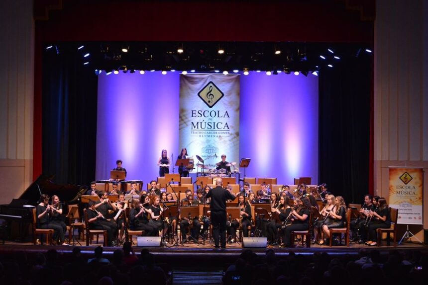 Orquestra de Sopros do Teatro Carlos Gomes fará show on-line