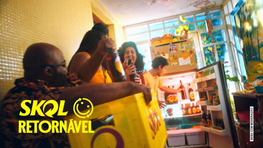 Skol incentiva versão retornável para prolongar a diversão e aliviar bolso