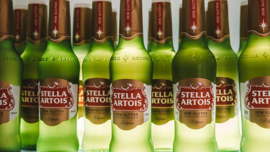 Nova campanha da Stella Artois destaca a leveza com sua versão sem glúten