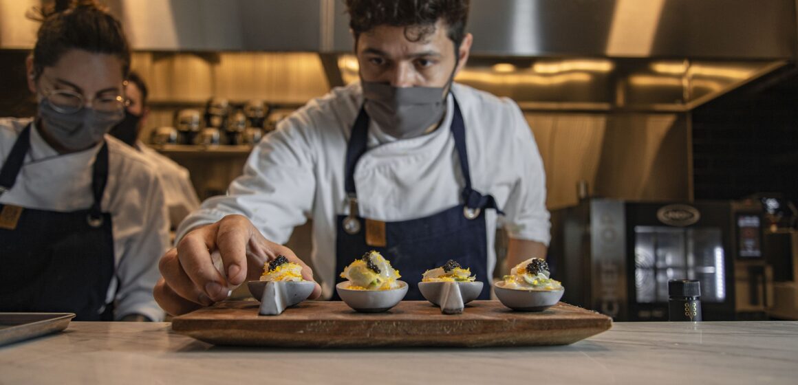 Tendência na gastronomia: Conheça a experiência do kitchen table