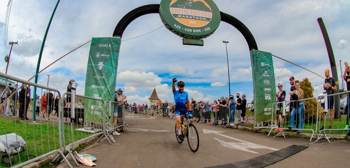 Provas de corrida e ciclismo reuniram 1500 atletas no fim de semana em SC