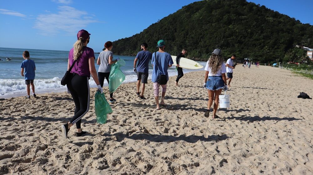 Voluntários são convidados para participar de limpeza na Brava