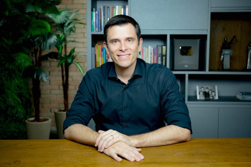 Ailos promove live sobre educação financeira com Gustavo Cerbasi