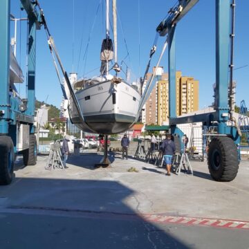 Temporada de manutenção de barcos movimenta economia brasileira