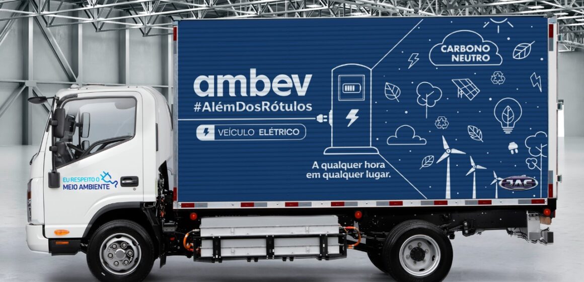 Ambev fecha acordo com JAC Motors e aumenta sua frota de veículos elétricos