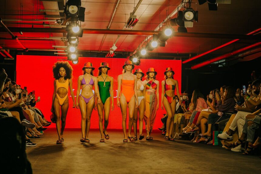 Lua Luá apresenta “After The Rain” na passarela do Balneário Fashion Show