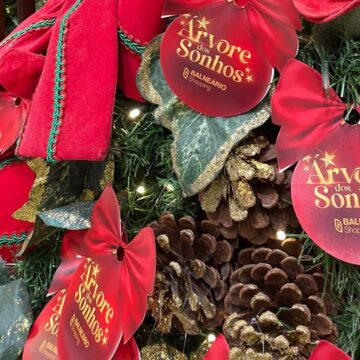 Árvore dos Sonhos do Balneário Shopping vai até 19 de dezembro