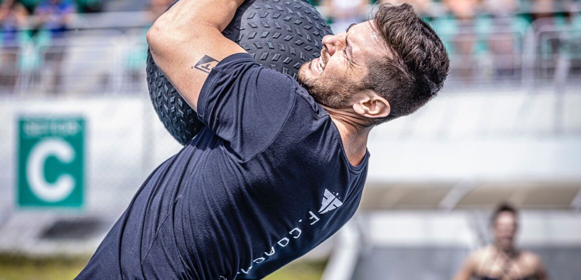 Atleta de crossfit faz uso de cannabis medicinal em sua preparação para campeonato