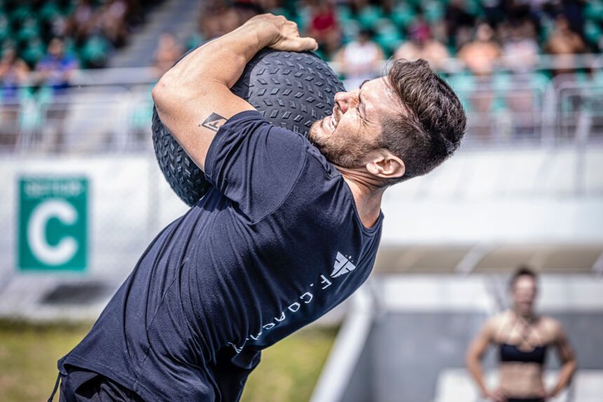 Atleta de crossfit faz uso de cannabis medicinal em sua preparação para campeonato