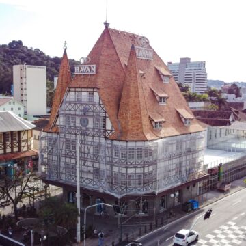 Castelo Havan passa por revitalização, em Blumenau (SC)