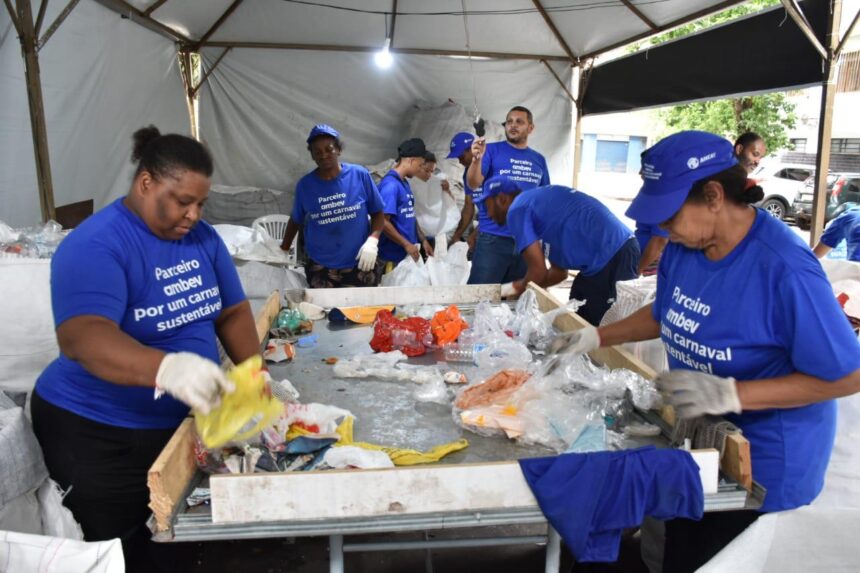 Ambev e Zé Delivery se unem para apoiar ambulantes e catadores neste Carnaval