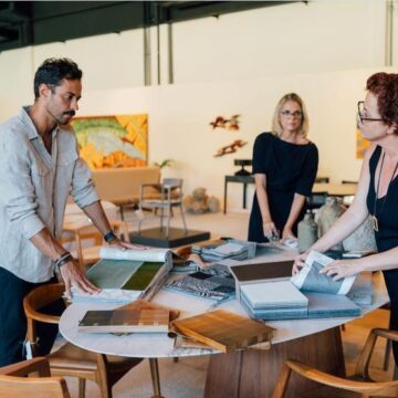 Arquiteto Leandro Sumar assina novo showroom Autoria Design / Espaço Aristeu Pires