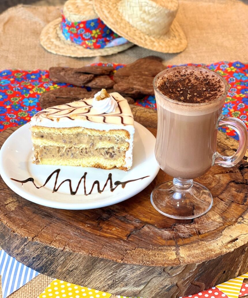 Receitas tradicionais das festas juninas compõem o menu especial do Arraiá de Delícias no Itajaí Shopping