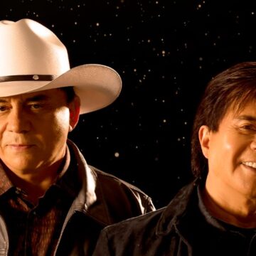 Restam poucos ingressos para o show de 50 anos de Chitãozinho & Xororó, em Balneário Camboriú
