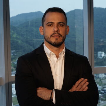 De corretor de imóveis a empresário da construção civil