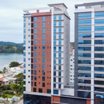 Porto Belo ganha primeiro residencial com duas torres frente mar