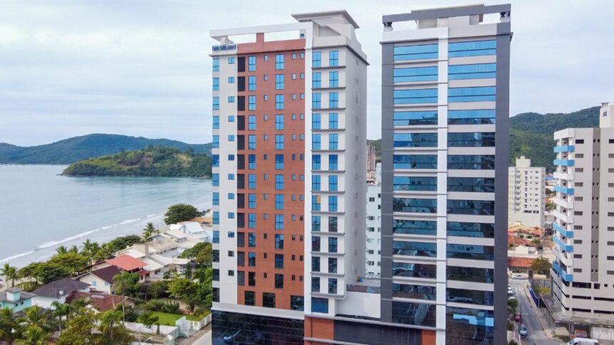 Porto Belo ganha primeiro residencial com duas torres frente mar