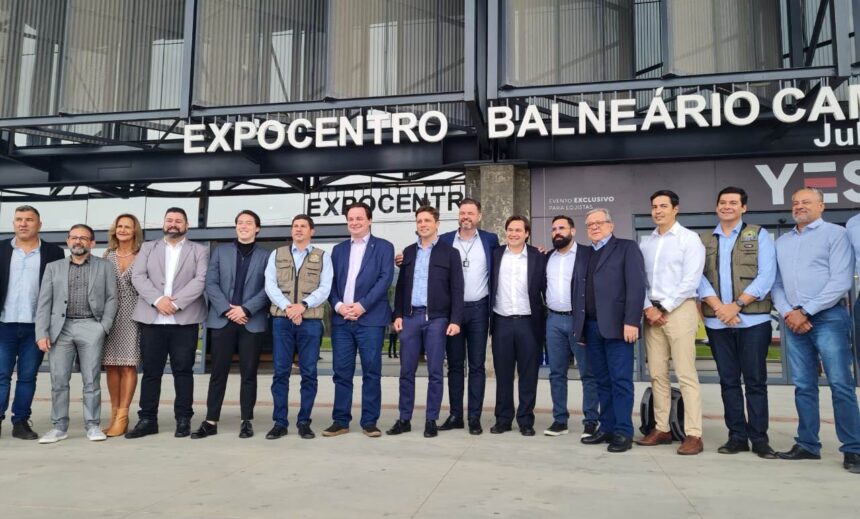 Ministro do Turismo Carlos Brito visita o Expocentro Júlio Tedesco