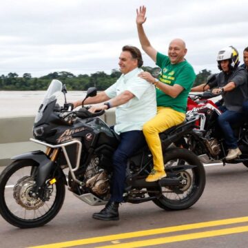 Luciano Hang participará de motocarreata em São Paulo e Joinville, junto com presidente Bolsonaro Luciano Hang participará de motocarreata em São Paulo e Joinville, junto com presidente Bolsonaro