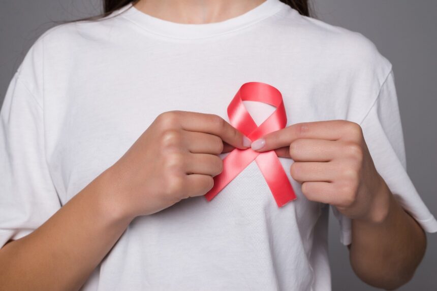 OUTUBRO ROSA ALERTA PARA A IMPORTÂNCIA DE PREVENÇÃO DO CÂNCER DE MAMA