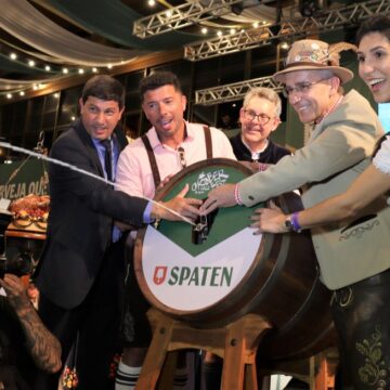 Maior Oktoberfest das Américas começa em grande estilo Maior Oktoberfest das Américas começa em grande estilo