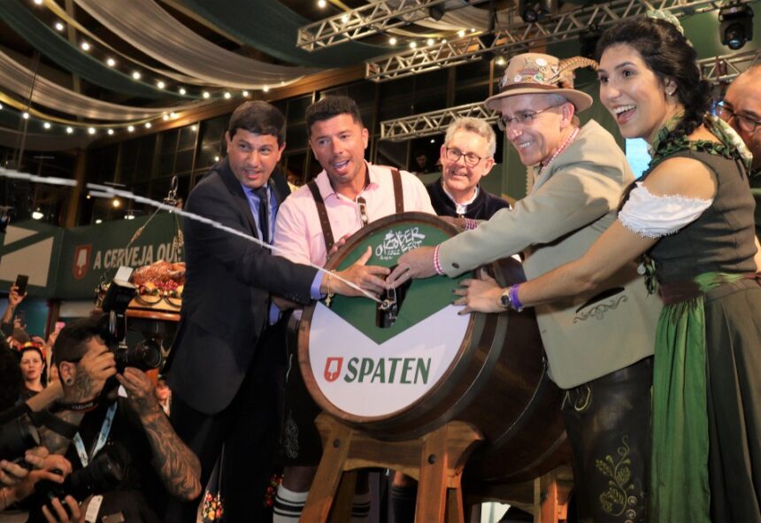 Maior Oktoberfest das Américas começa em grande estilo