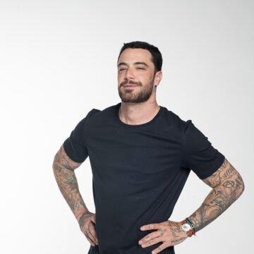 FELIPE TITTO, ATOR, APRESENTADOR E EMPRESÁRIO PALESTRARÁ EM PORTO BELO, NO PRÓXIMO DIA 18