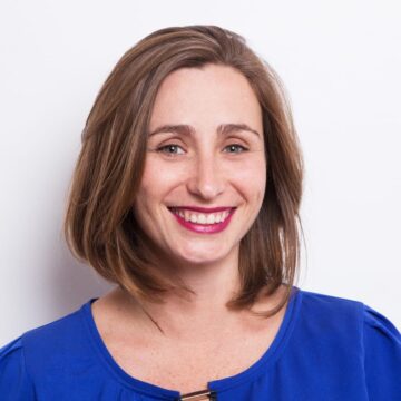 Arquiteta especialista em Lighting Design, Helena C. Gentili, após longo período no exterior entre Italia e Índia, retorna ao Brasil para novos projetos