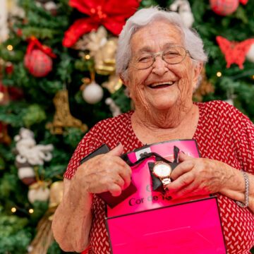 Campanha do Itajaí Shopping inspira solidariedade e doação com idosos do Asilo Dom Bosco Campanha do Itajaí Shopping inspira solidariedade e doação com idosos do Asilo Dom Bosco
