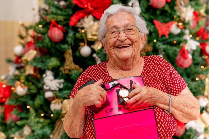 Campanha do Itajaí Shopping inspira solidariedade e doação com idosos do Asilo Dom Bosco