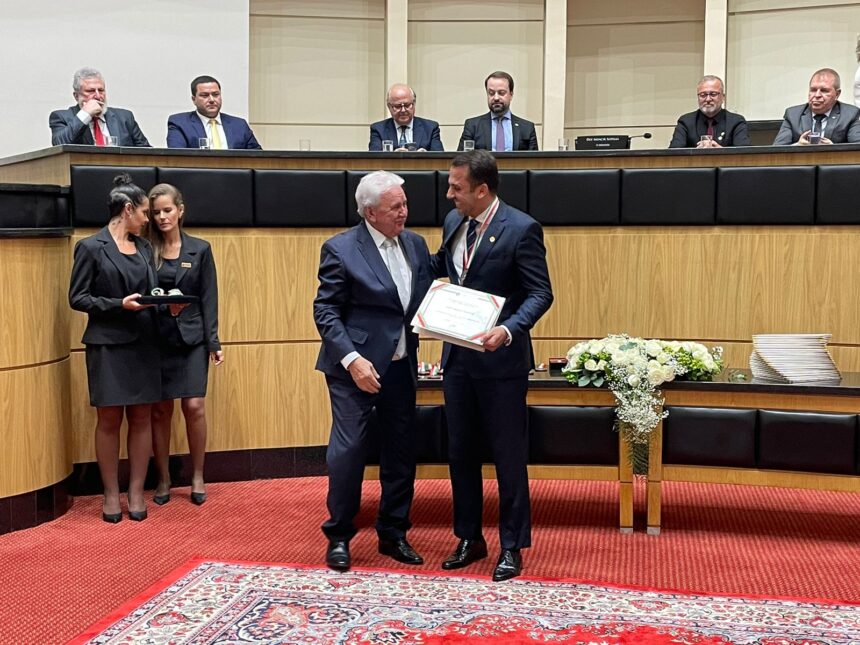 Blumenauense recebe Comenda do Legislativo Catarinense