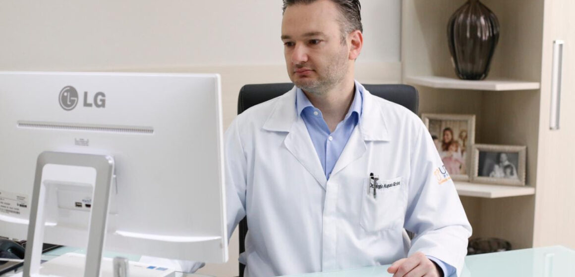 Urologista de Blumenau dá dicas para prevenir o câncer de próstata