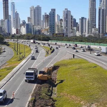 Iniciam as obras da terceira pista na marginal da BR 101 no trecho em frente ao Expocentro