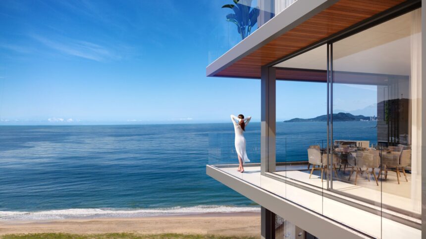 Empresa pioneira na praia Brava entrega mais um empreendimento de luxo com ares de casa à beira mar