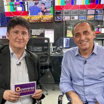 Fabrício Correia estreia o programa “Conversa de Bastidores” na TV THATHI SBT