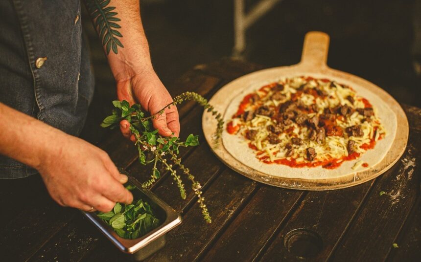 Noite de Pizza no carnaval da Pousada Guest House