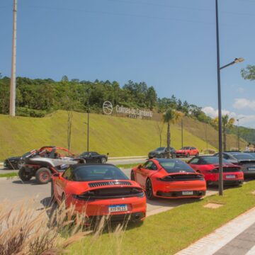 Colinas de Camboriú Village é palco do 10º Petrolhead Car Meeting, encontro de supercarros