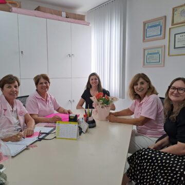 Unicred União entrega doação para Rede Feminina de Balneário Camboriú