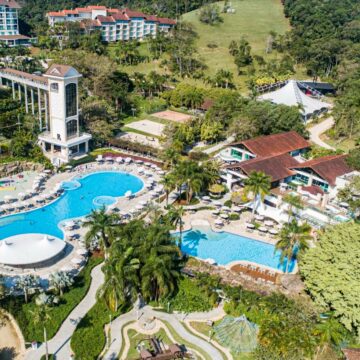 Resort de Gaspar lança selo em comemoração aos 25 anos