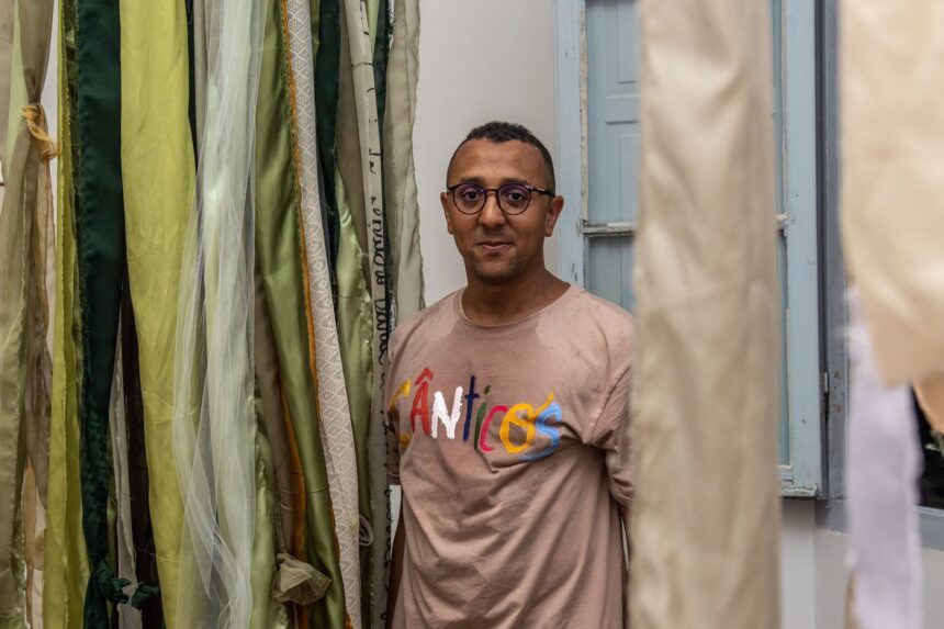 Univali recebe exposição Encontros, de Diego dos Santos