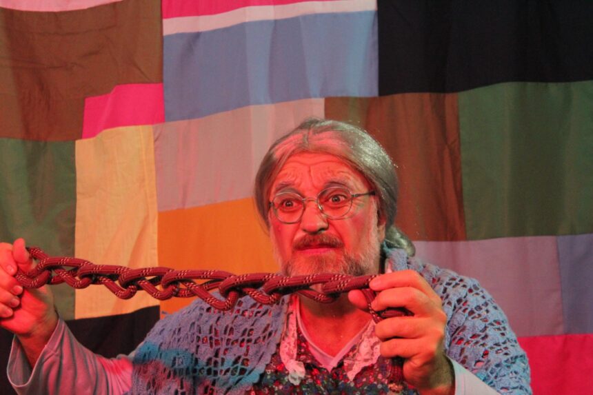 Trajetória do Grupo Detalhe Teatro de Blumenau é retratada em lançamento