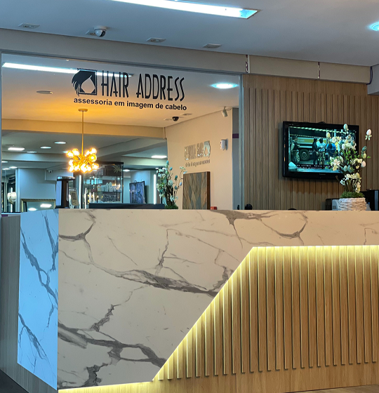 Empresária Cleusa Fernandes, comemora 17 anos no segmento de beleza, em Florianópolis