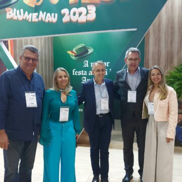 Blumenau participa do maior evento de turismo da América Latina Blumenau participa do maior evento de turismo da América Latina