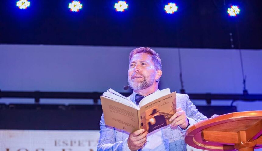 Vilton Santos lança livro “Se Eu Morrer Amanhã” em espetáculo cultural em Balneário Camboriú