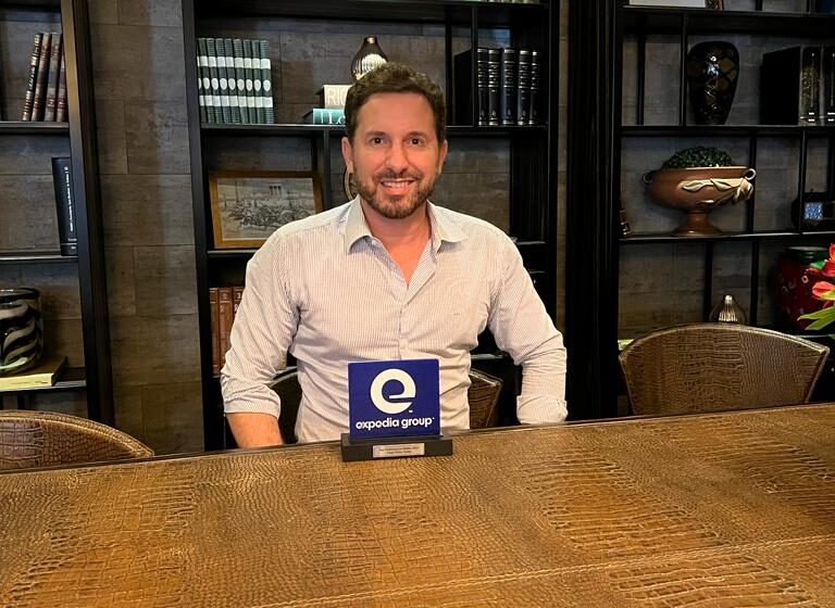 Faial recebe prêmio de melhor performance mobile em Florianópolis