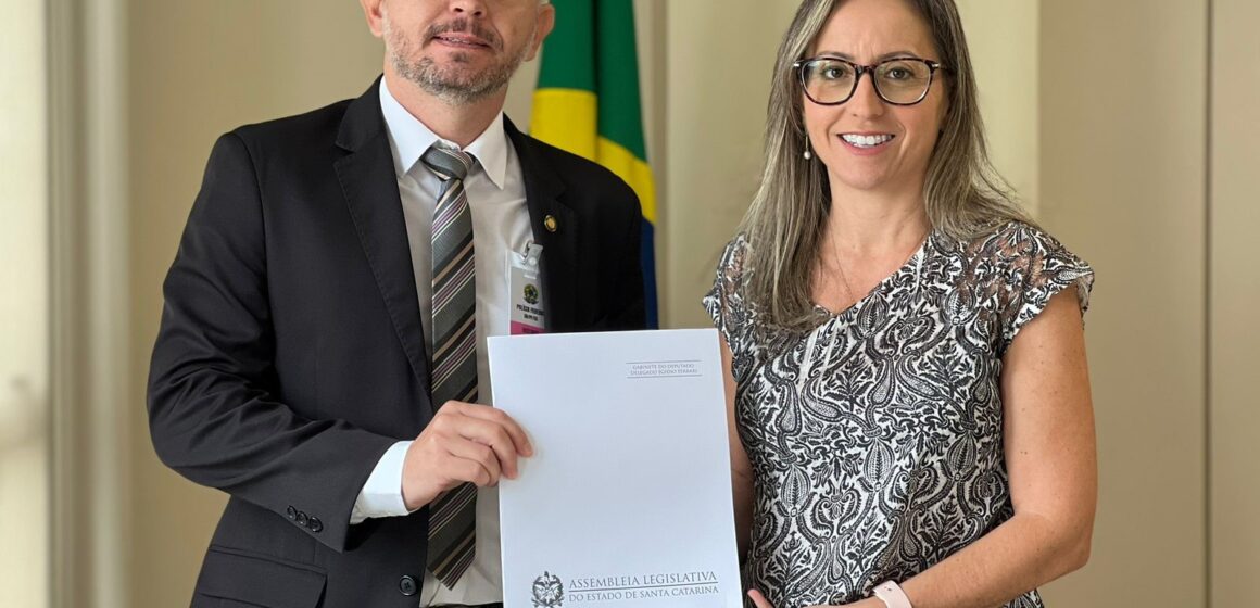 Criação de Delegacia da Polícia Federal em Blumenau é pauta em visita de parlamentar