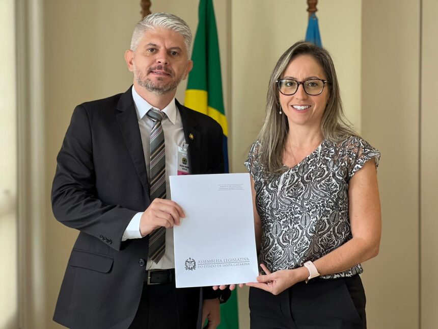 Criação de Delegacia da Polícia Federal em Blumenau é pauta em visita de parlamentar Criação de Delegacia da Polícia Federal em Blumenau é pauta em visita de parlamentar