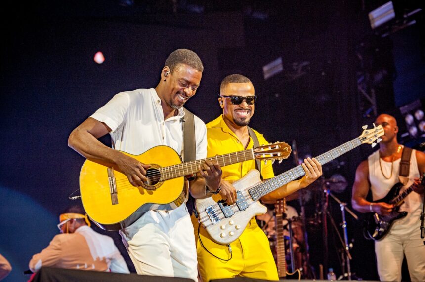 Seu Jorge e Alexandre Pires apresentam o projeto “Irmãos” em Balneário Camboriú