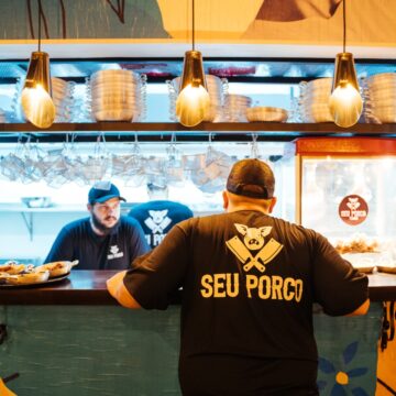 Seu Porco Timbó promove almoço especial de Dia das Mães Seu Porco Timbó promove almoço especial de Dia das Mães