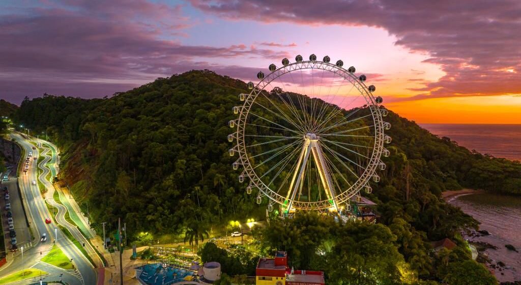 Roda gigante em Balneário vai ser iluminada de amarelo nesta quarta